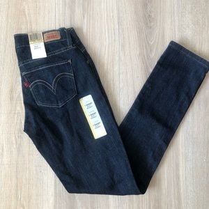 Levi juniors 524 skinny jeans